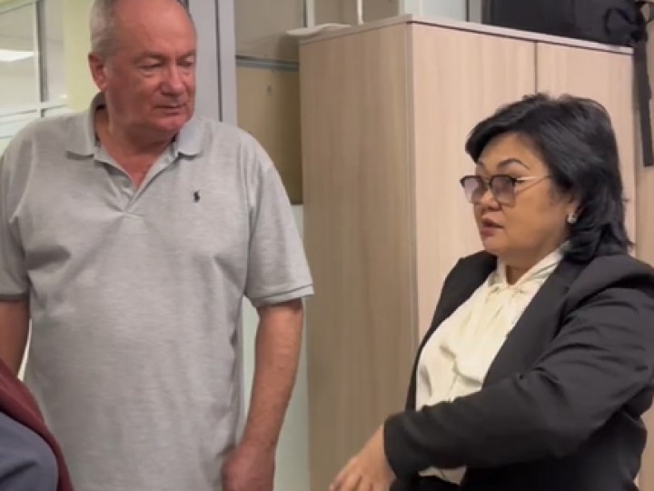 {483134E4-B9A7-4464-BED4-075F49FE7C69}